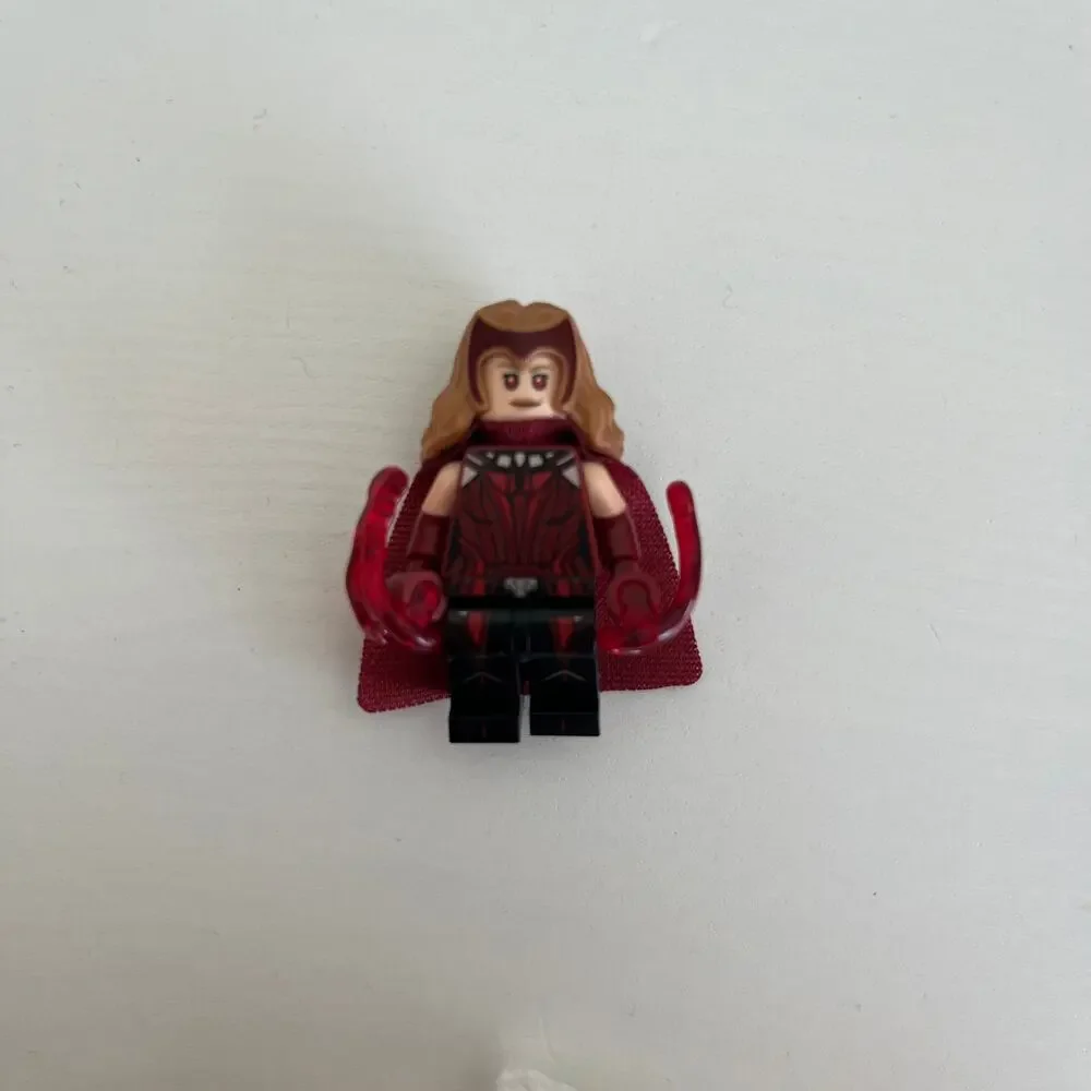 LEGO Marvel Studios Scarlet Witch & White Vision Minifigure Duo 71031
